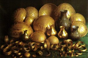 Hoard of gold artifacts, platters, bowls, vessels, large rings